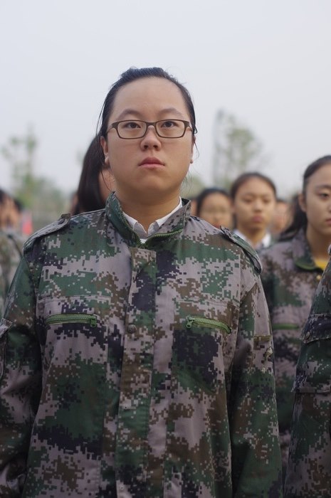 高一八班{瞧~他们严肃的脸}