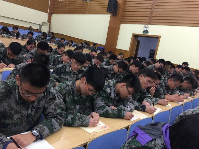 高一创4班：一封家书——爸爸妈妈，我爱你们