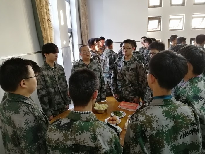 高一（12）班_一日之计在于晨