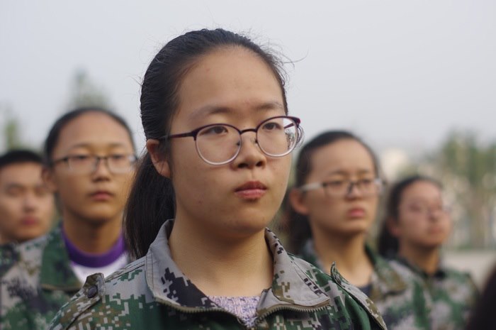 高一八班{瞧~他们严肃的脸}
