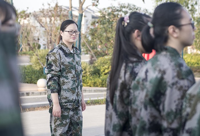 手握戒尺，心中有爱——记军训营的班主任们