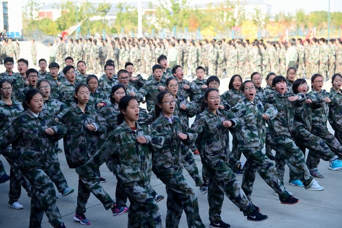 收拾行囊，再度启航——记我校2017级高一新生阅兵式暨结营式