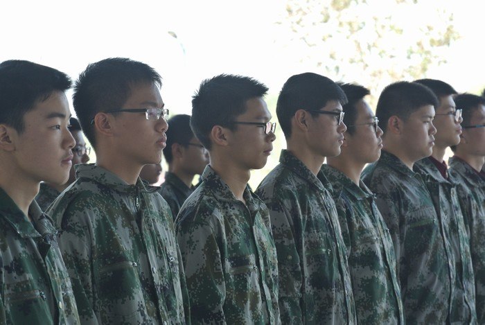 高一（10）_【帅气美丽的脸庞】