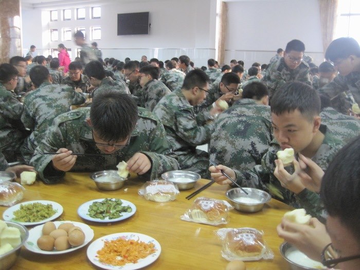 高一创4班：早饭补一波~