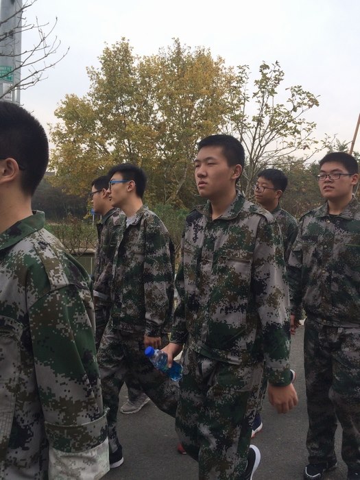 高一5班：行路致远，砥砺前行