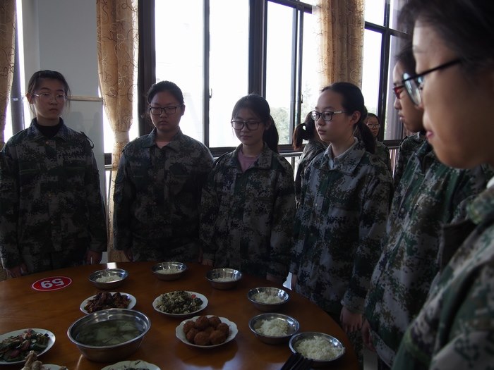 十一排新兵报到！