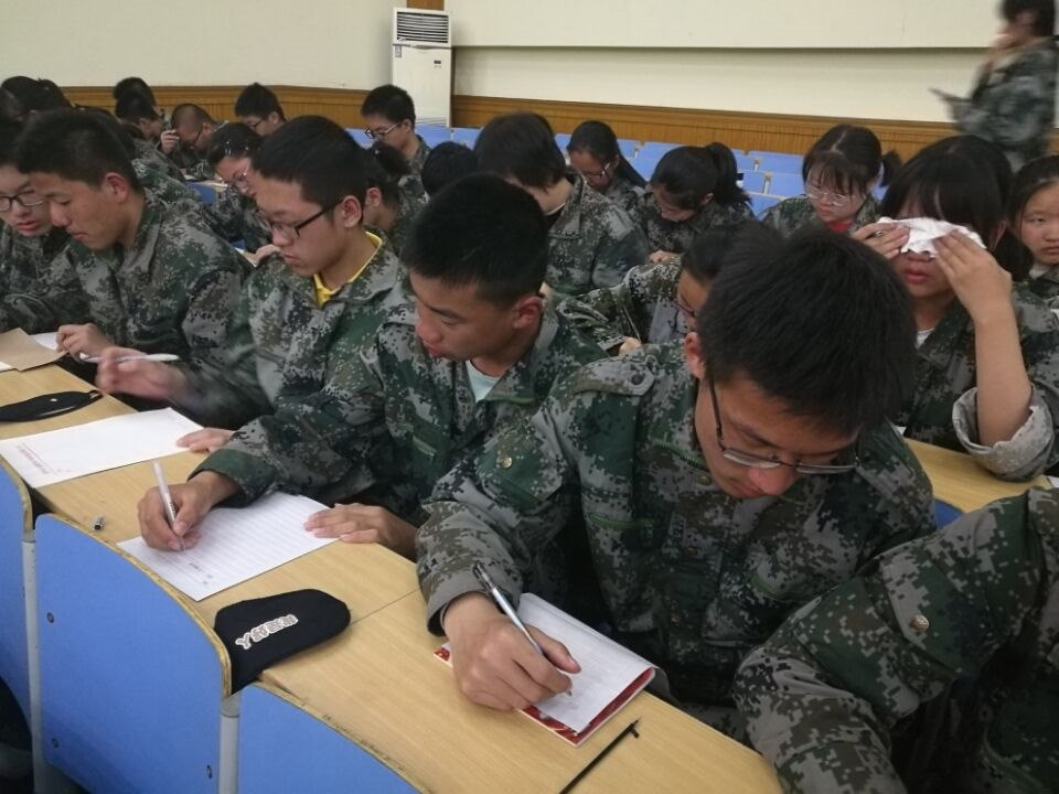 高一（12）班_致最亲爱的你们