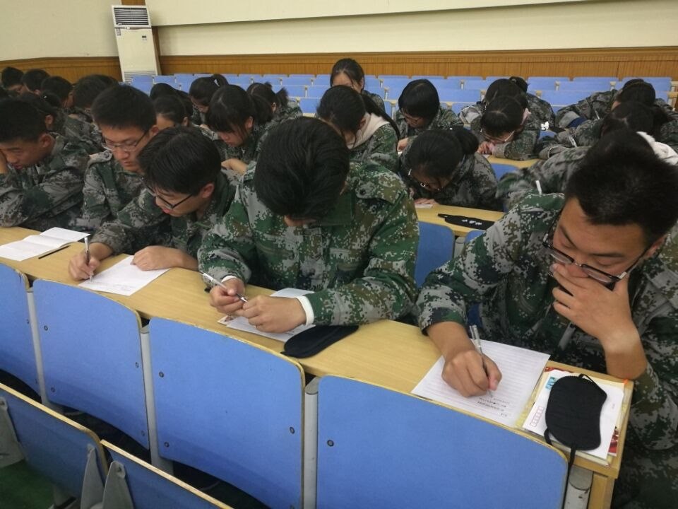 高一（12）班_致最亲爱的你们