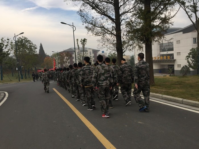 高一（10）班_【迷你长征】