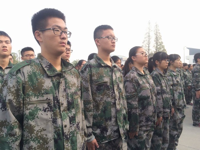 高一5班：并肩作战