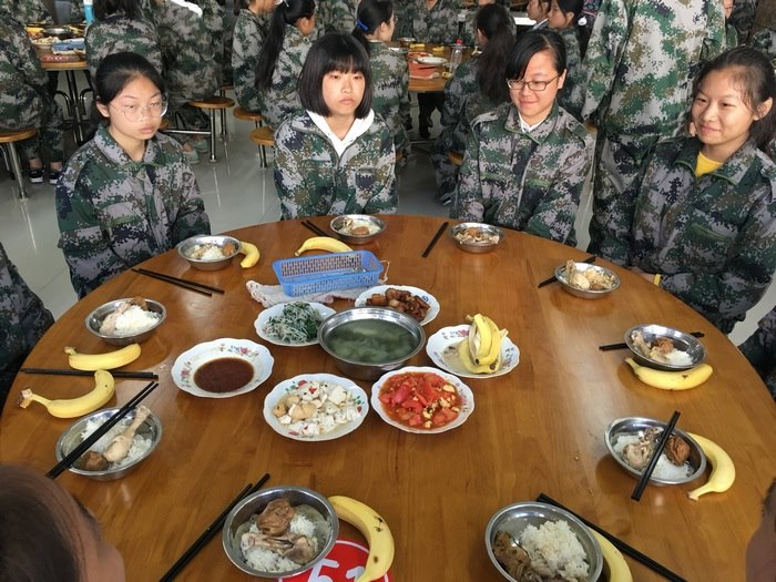 高一八班{未来会怀念的大锅饭}
