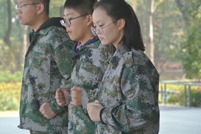 高一（10）_【帅气美丽的脸庞】