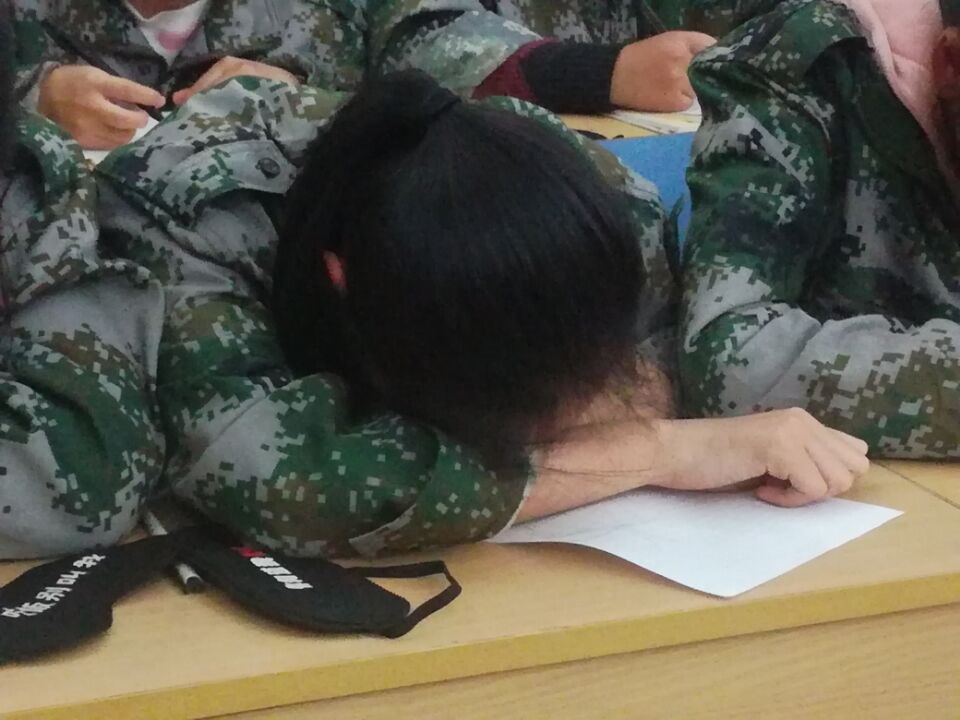 高一（11）班_欲作家书意万重_作罢不忍封