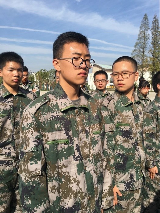 高一八班{11.6午后开始挥洒汗水啦～}