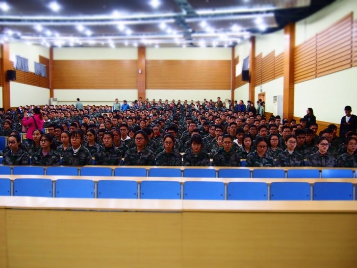 十一排新兵报到！