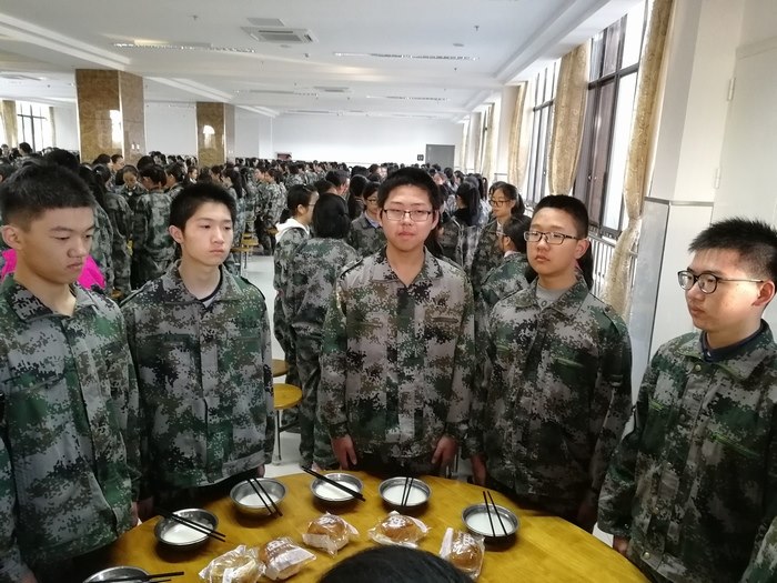 高一（11）班_晨练&早餐