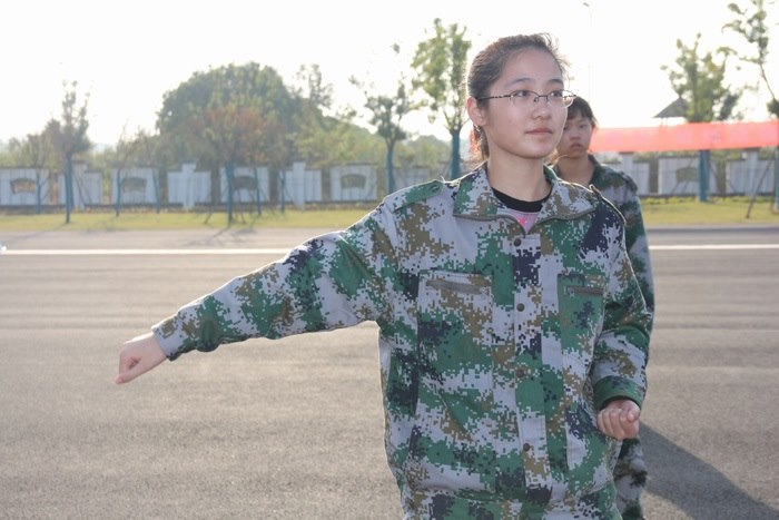 高一七班{巾帼不让须眉}