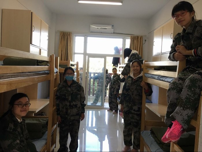 高一八班：初来乍到