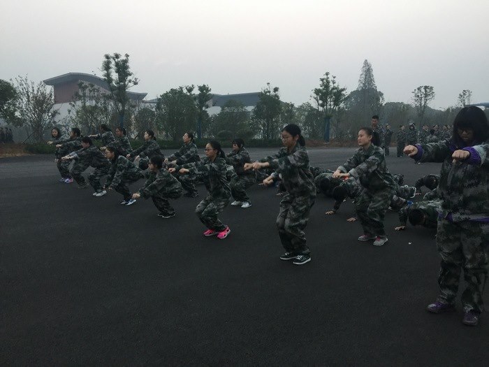 高一创4班：小太阳们的清晨