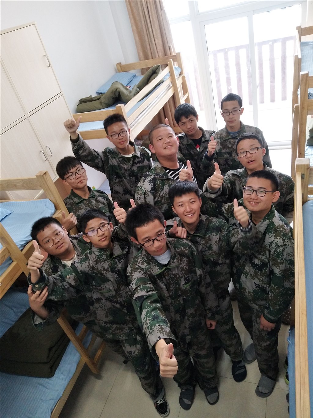 高一（9）班_【舍友情谊】