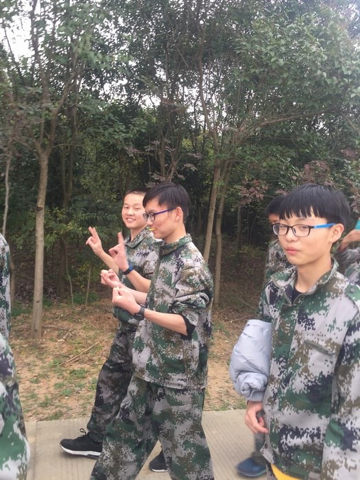 高一（10）班_【迷你长征】