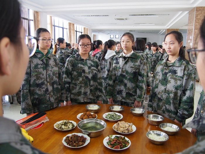 十一排新兵报到！