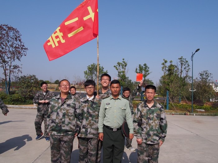 高一（12）班_青春_荣耀_无悔！_感谢教官，再见教官。