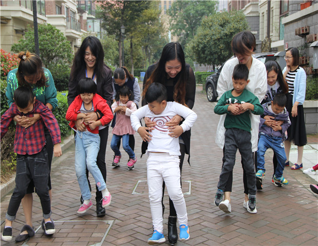 2016.10.8龙幼 龙幼“乐享节日”之国庆、重阳系列活动：欢度国庆，喜迎重阳3.jpg