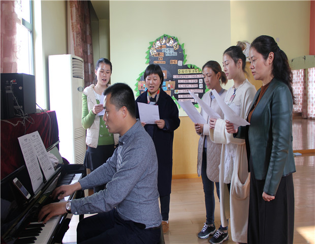 2017.11.15 龙幼教师成长之十五：在学习中成长，在静思中提升3.jpg