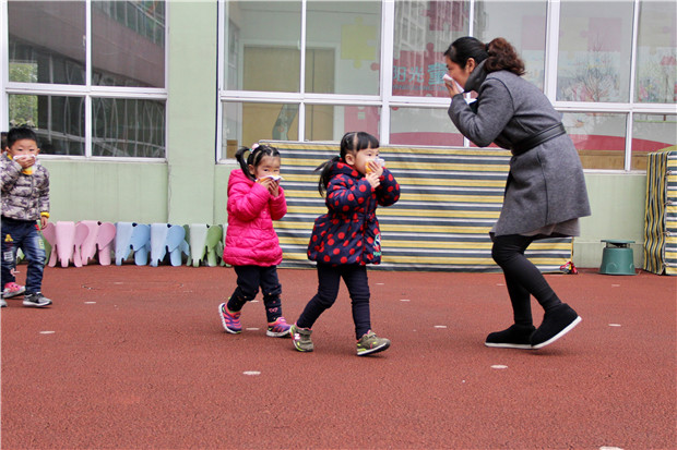 2017.3.16龙幼安全工作之一：消防安全 牢记在心2.jpg