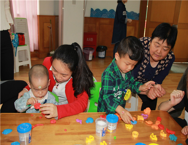 2018.5.5 龙贝贝早教园之四：早教活动精彩多 亲子互动乐融融3.jpg