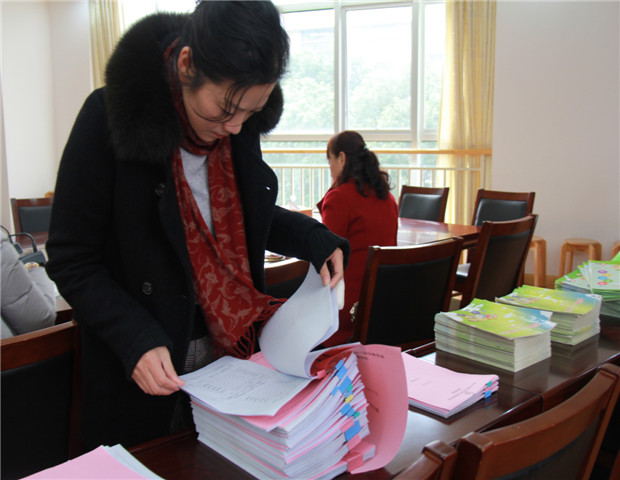 2016.12.27  龙幼  区保教常规督查4.jpg