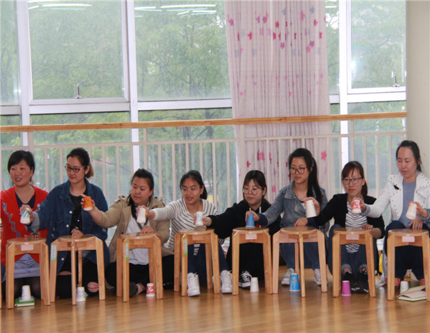 2018.4.23 龙幼教师成长之十六：以童真认识世界，用艺术启迪童年2.jpg
