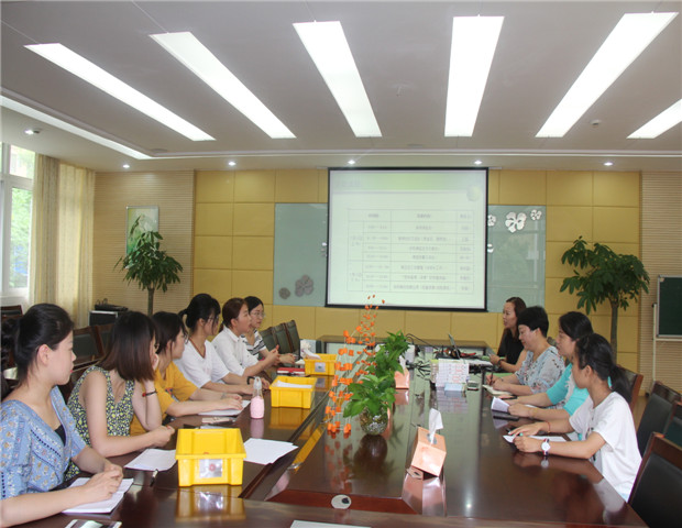 2017.7.3 龙幼教师成长之三十：专业引领 梦想起航1.jpg