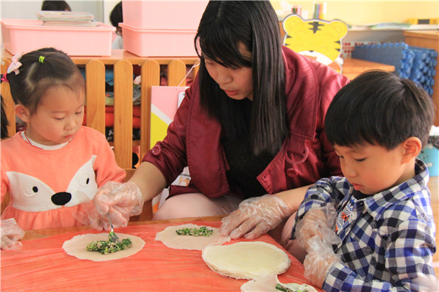 2017.4.24 龙幼探春季：我和春天有个约会2.jpg