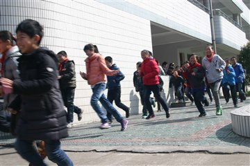 西夏墅中心小学开展应急疏散演练