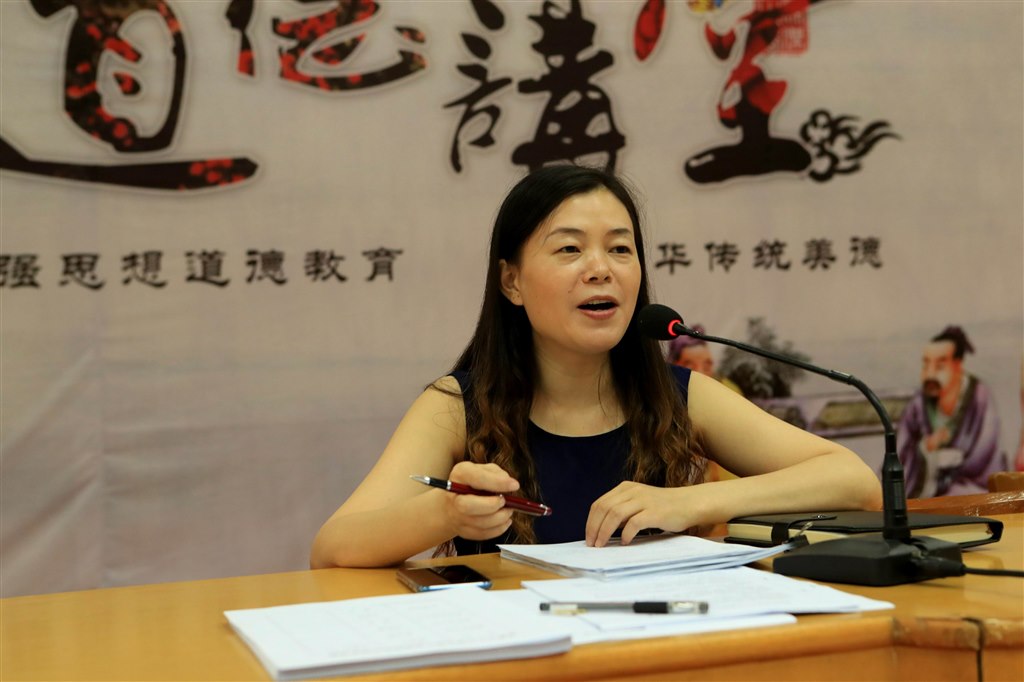 调整大小 BC6I6483_爱奇艺.jpg 调整大小 BC6I6483_爱奇艺.jpg