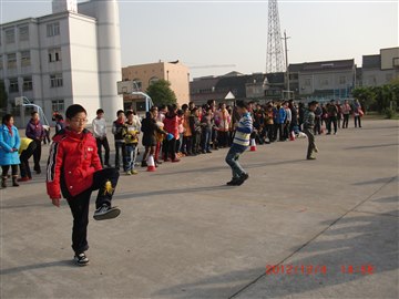 关于踢毽比赛结果的通报