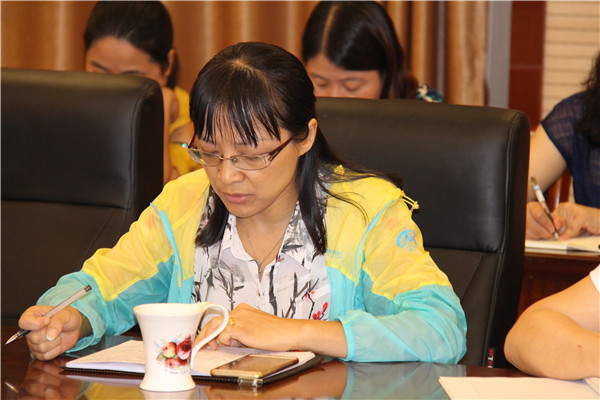 洛阳小学召开新学期学校行政扩大会议 (11).jpg