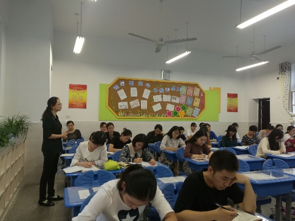 五年级 例会照片.jpg