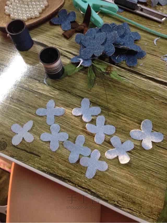 废物利用—牛仔裤变身装饰画。 第16步