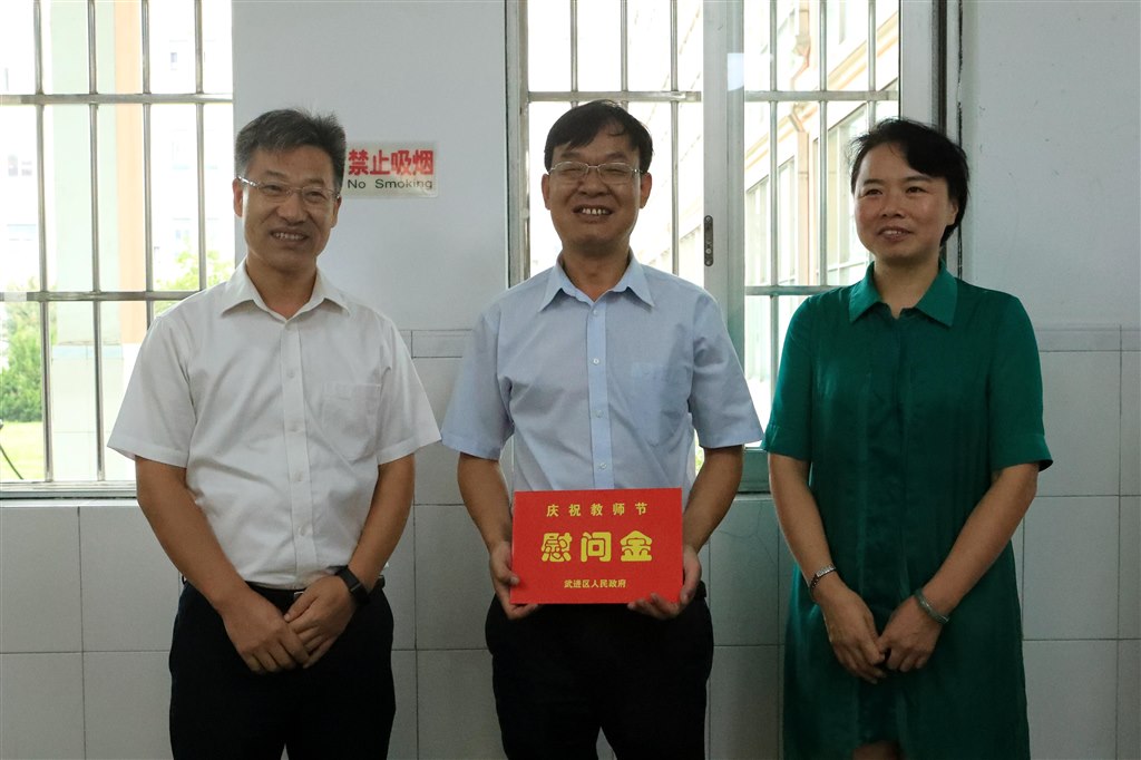 BC6I7626_爱奇艺.jpg BC6I7626_爱奇艺.jpg