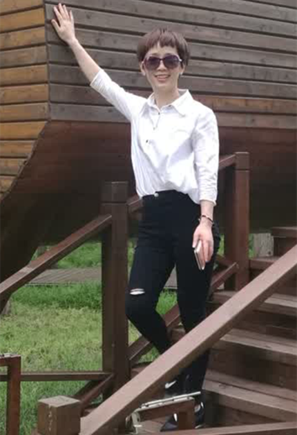 李彩芳_副本.png