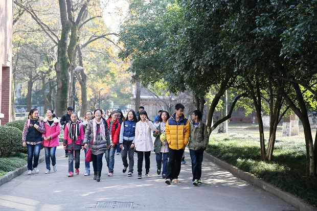 和学生1.JPG