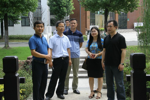 IMG_7819~1.jpg