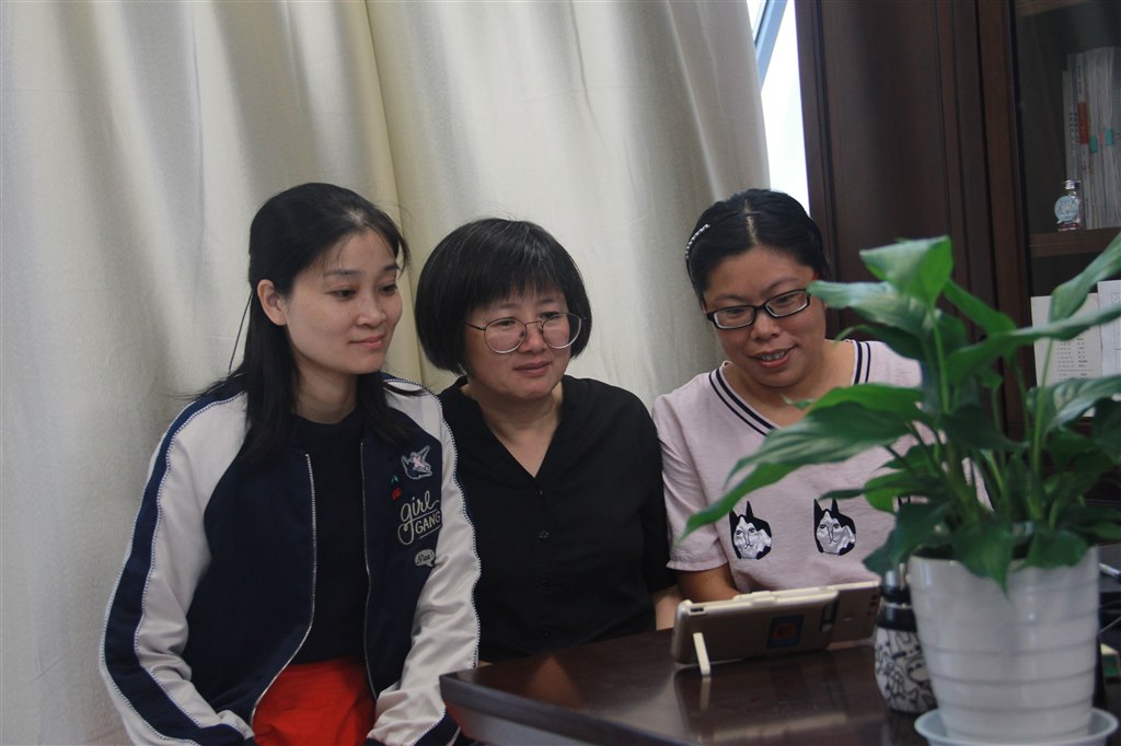 高一备课组学习新课标老教材2.jpg