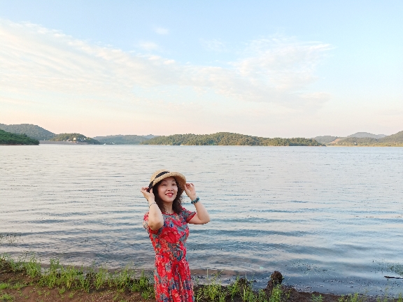 张丽芳.jpg