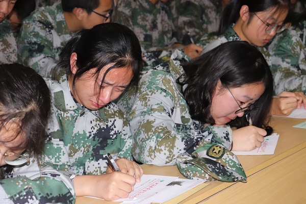 写信.jpg 写信.jpg