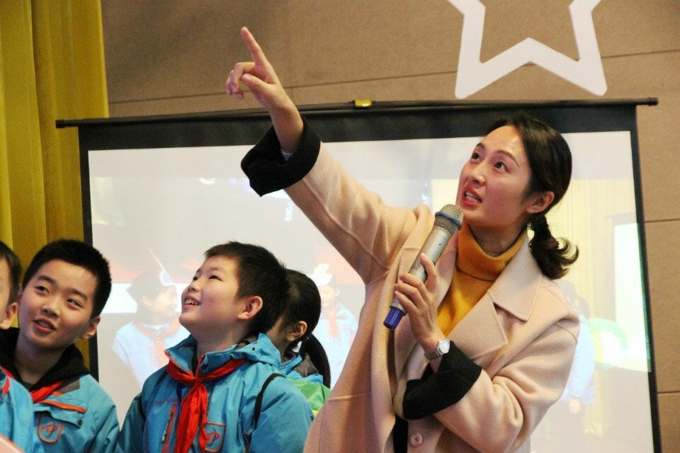 谢文婷老师上课照片.jpg.jpg