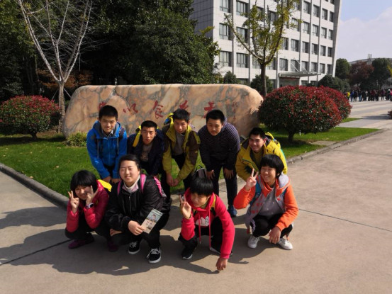 游1.jpg
